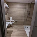 מלון Ih Lorenteggio 4*