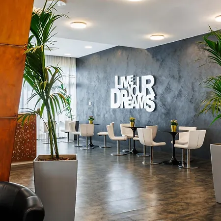 Ih Lorenteggio Hotell 4*
