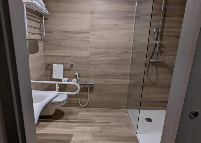 Hotell Ih Lorenteggio 4*
