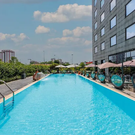 Ih Lorenteggio Hotel