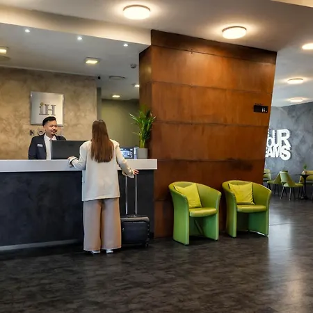 Hotel Ih Lorenteggio Milão