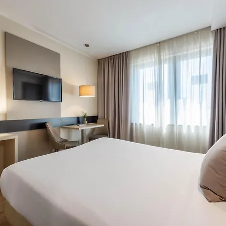 Ih Lorenteggio 4*