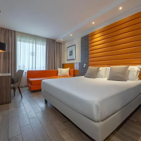 Hotel Ih Lorenteggio 4*