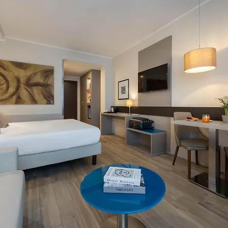 Hotel Ih Lorenteggio 4*