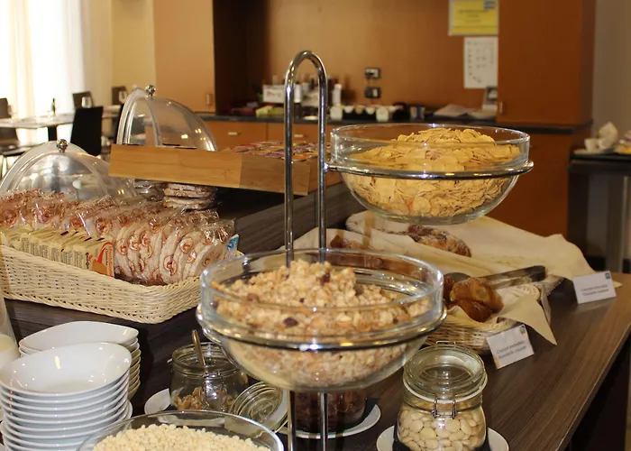 Ih Lorenteggio Hotel Milán