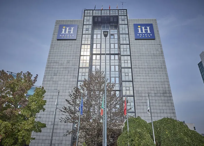 Ih Lorenteggio Hotel Milán
