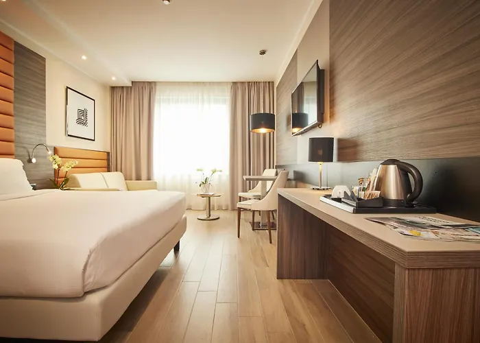 Ih Lorenteggio Hotel 4*