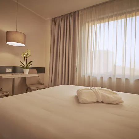 Szálloda Ih Lorenteggio 4*