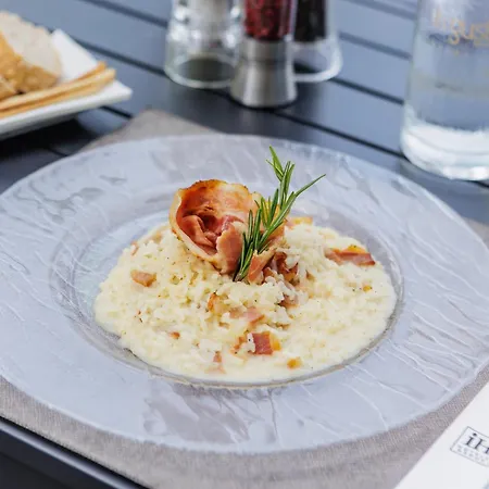 Hotel Ih Lorenteggio 4*