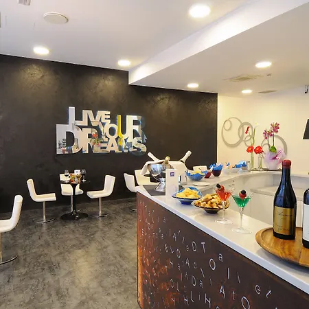 מלון Ih Lorenteggio 4*