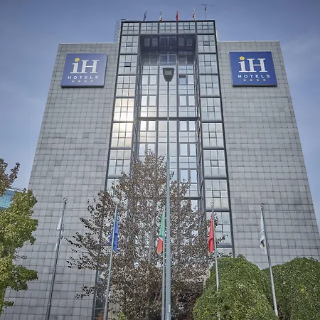 Ih Lorenteggio מלון מילאנו