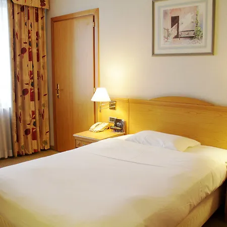 Ih Lorenteggio Milano