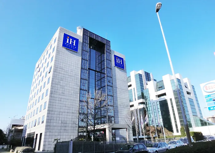Ih Lorenteggio Hotel 4*