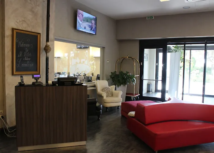 Ih Lorenteggio Hotel