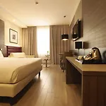 Ih Lorenteggio Hotel