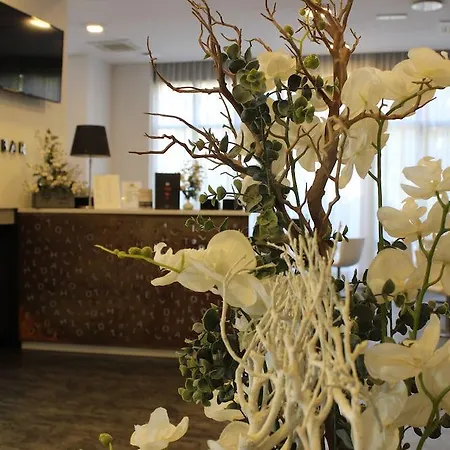 Ih Lorenteggio Hotel Milaan