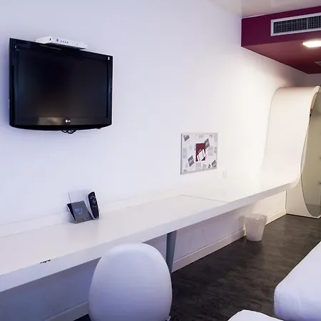 Ih Lorenteggio Hotel Milaan