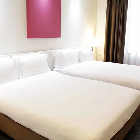 Ih Lorenteggio Otel