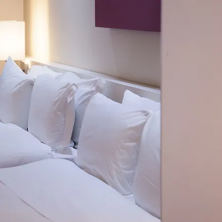 Ih Lorenteggio 4* Milaan