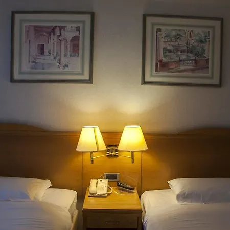 Ih Lorenteggio Hotel Milaan