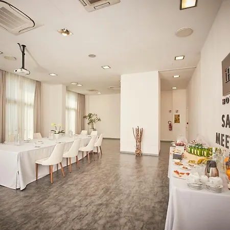 酒店 米拉诺劳伦特吉奥创意酒店 4*